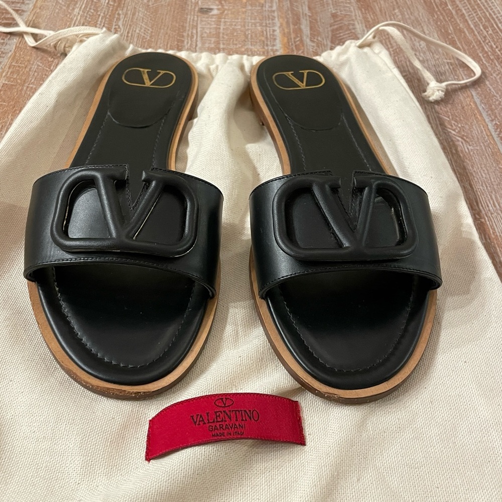 VALENTINO Slides - Picture 2 of 10
